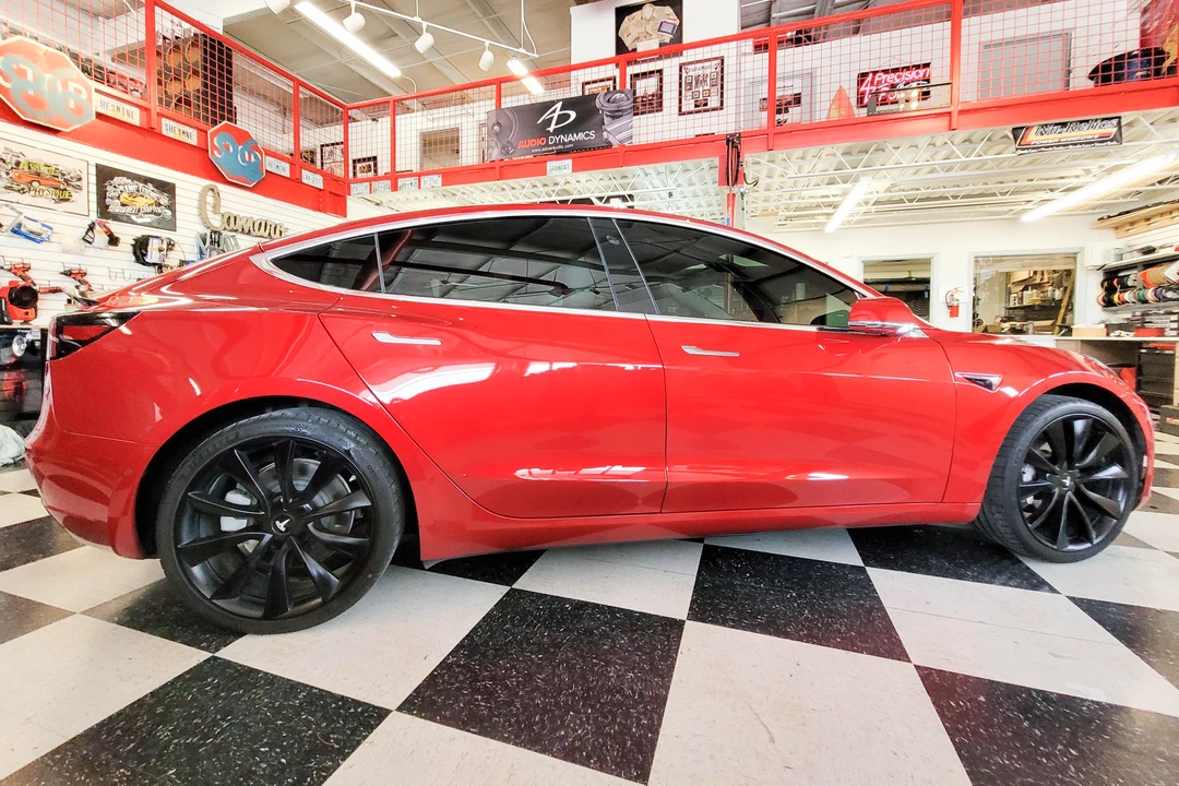 2020 Tesla Model 3 - Image 3 of 31
