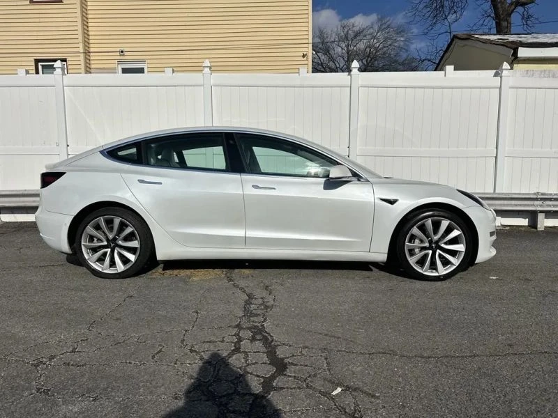 2020 Tesla Model 3 - Image 8 of 12