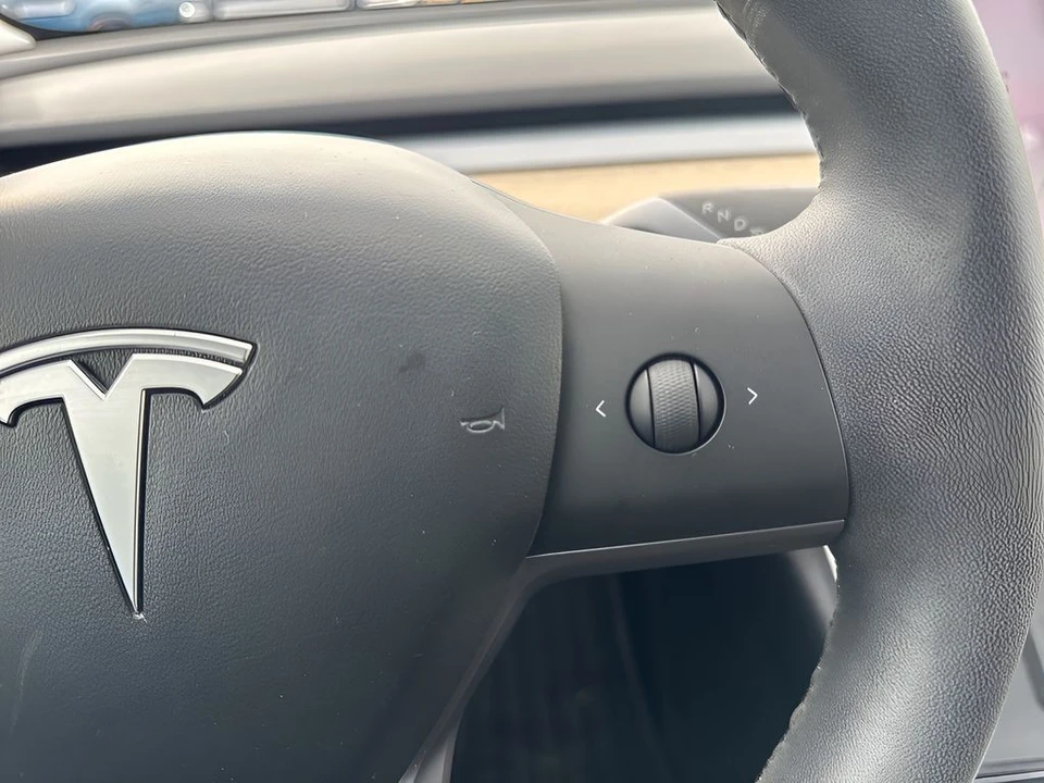 2020 Tesla Model 3 - Image 17 of 21
