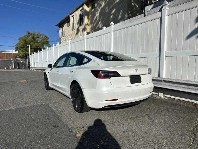 2020 Tesla Model 3 - Image 5 of 12