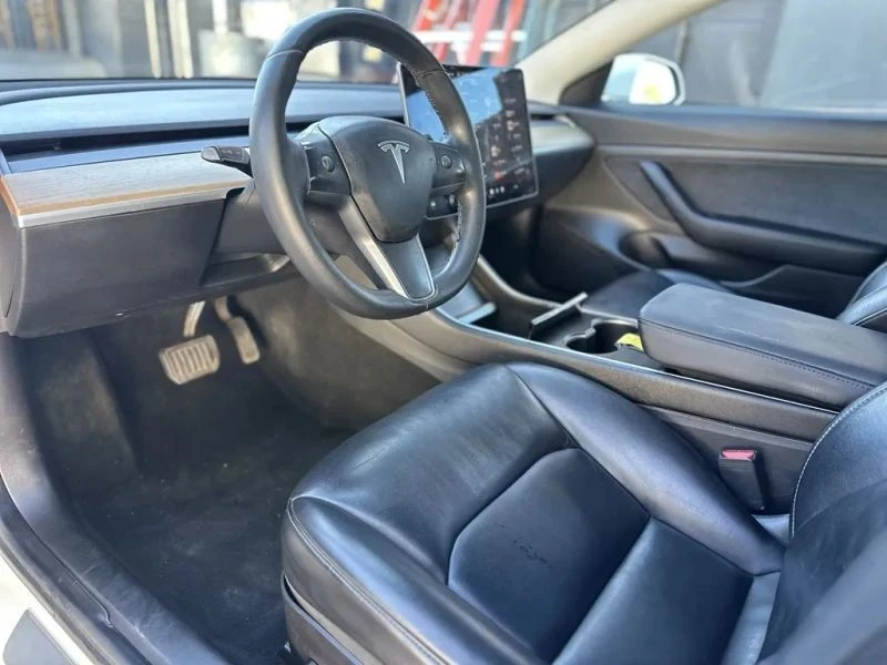 2020 Tesla Model 3 - Image 10 of 12
