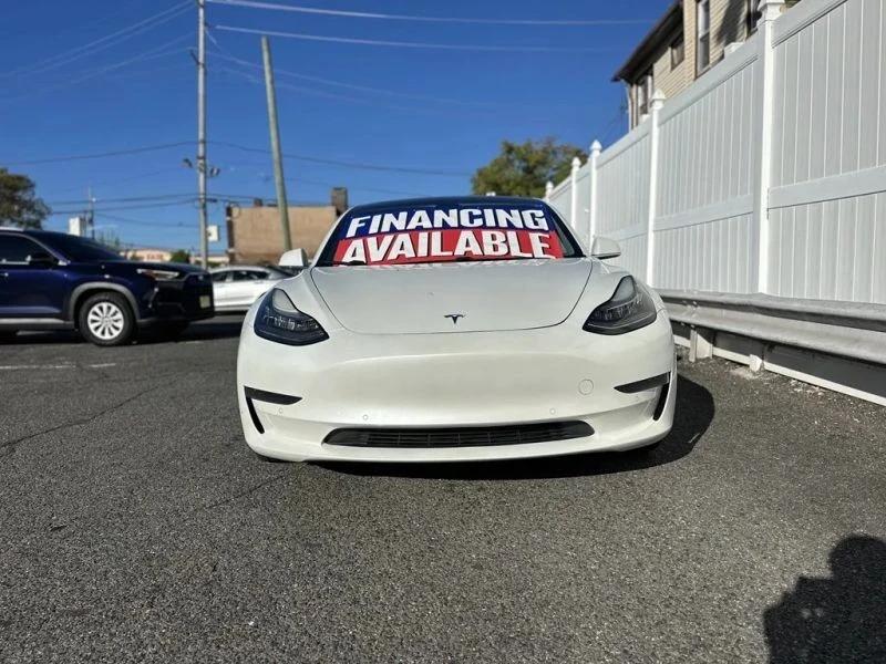 2020 Tesla Model 3 - Image 2 of 12