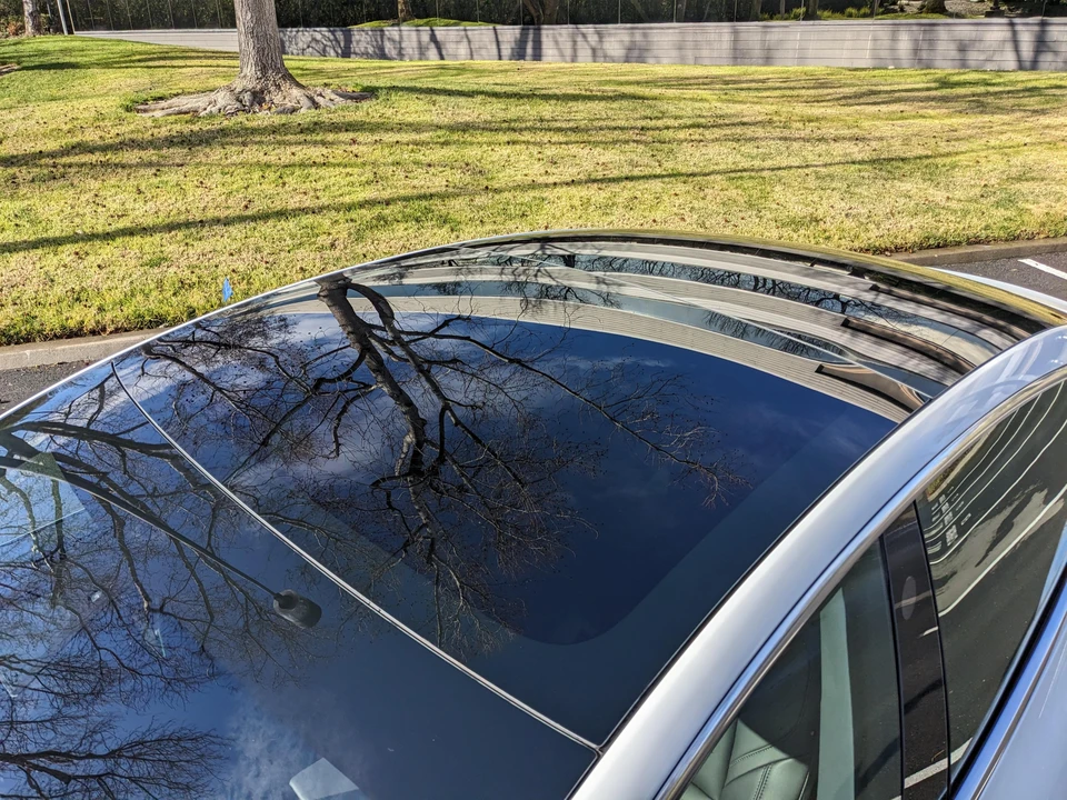 2020 Tesla Model 3 - Image 28 of 31