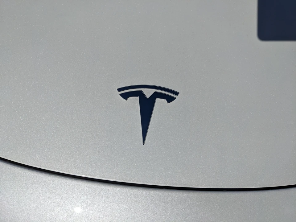 2020 Tesla Model 3 - Image 15 of 31