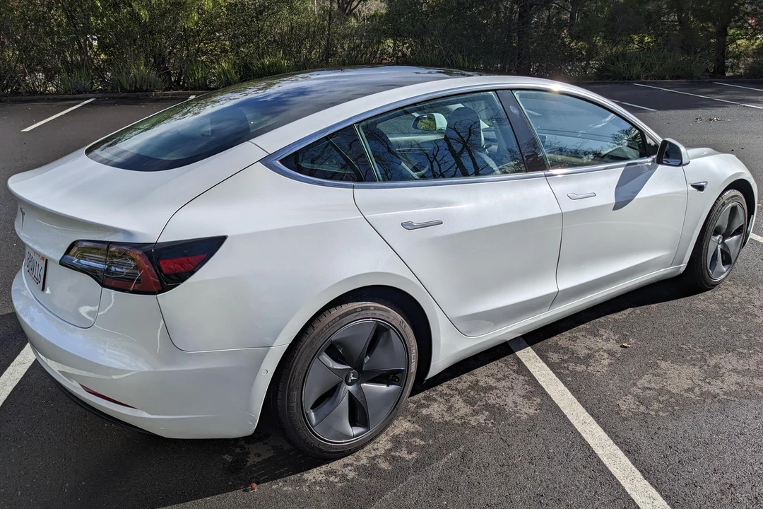 2020 Tesla Model 3 - Image 4 of 31