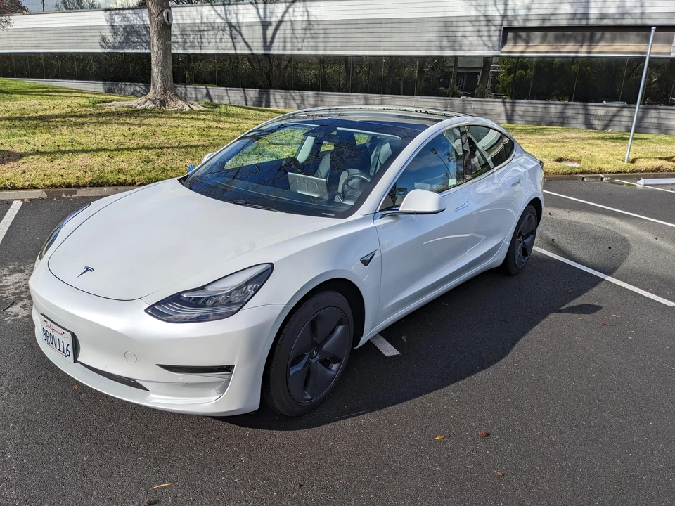 2020 Tesla Model 3 - Image 7 of 31