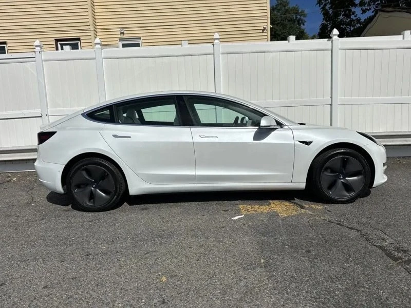 2020 Tesla Model 3 - Image 8 of 12
