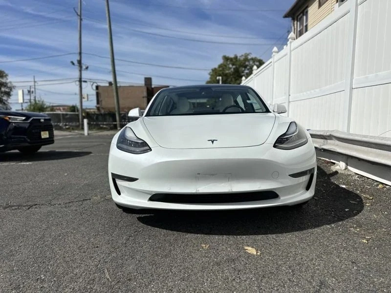 2020 Tesla Model 3 - Image 2 of 12