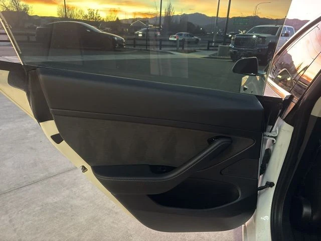 2020 Tesla Model 3 - Image 15 of 21