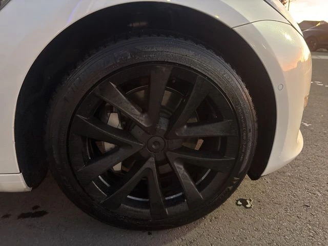 2020 Tesla Model 3 - Image 10 of 21