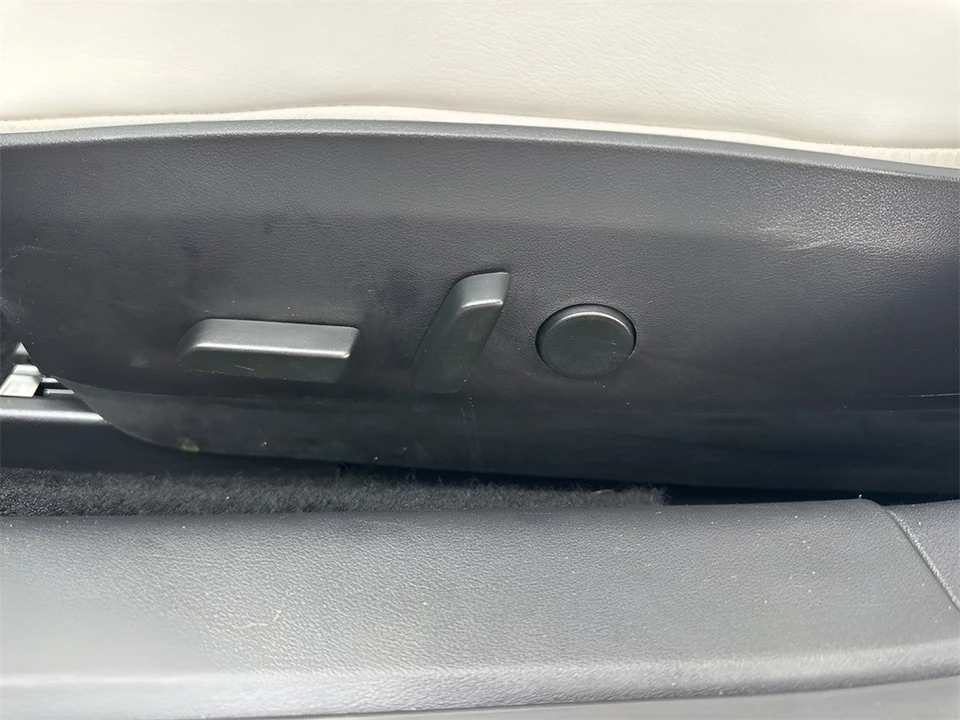 2020 Tesla Model 3 - Image 10 of 12