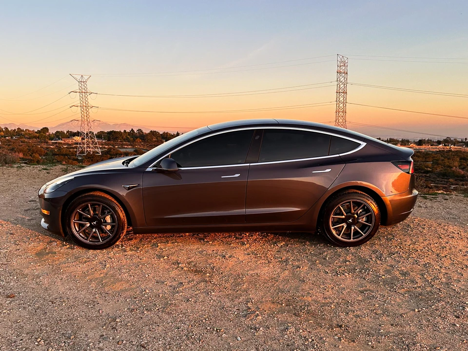 2020 Tesla Model 3 - Image 13 of 31