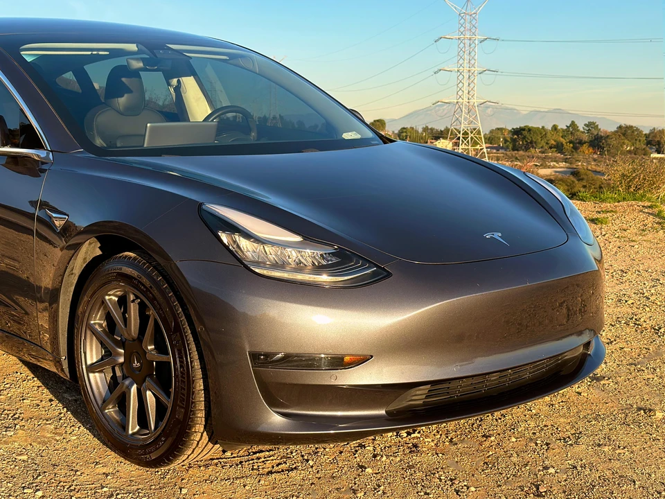 2020 Tesla Model 3 - Image 25 of 31