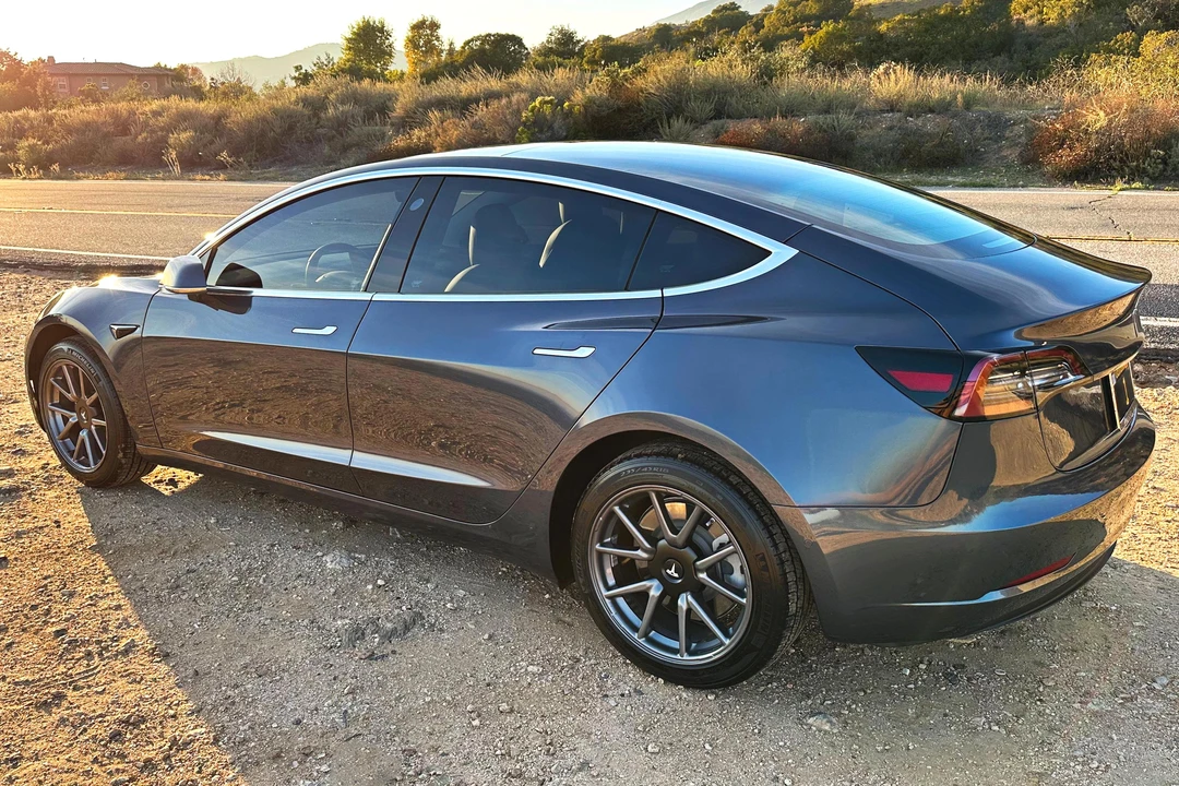 2020 Tesla Model 3 - Image 4 of 31