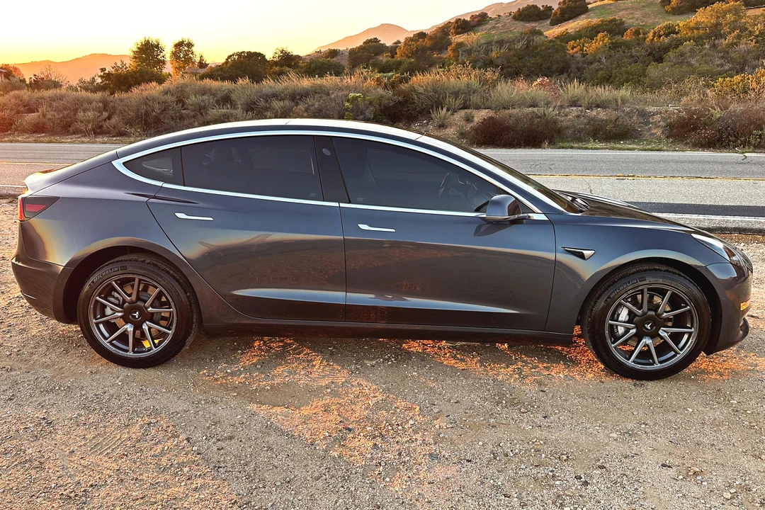 2020 Tesla Model 3 - Image 3 of 31