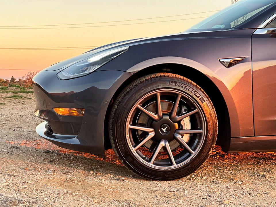 2020 Tesla Model 3 - Image 28 of 31