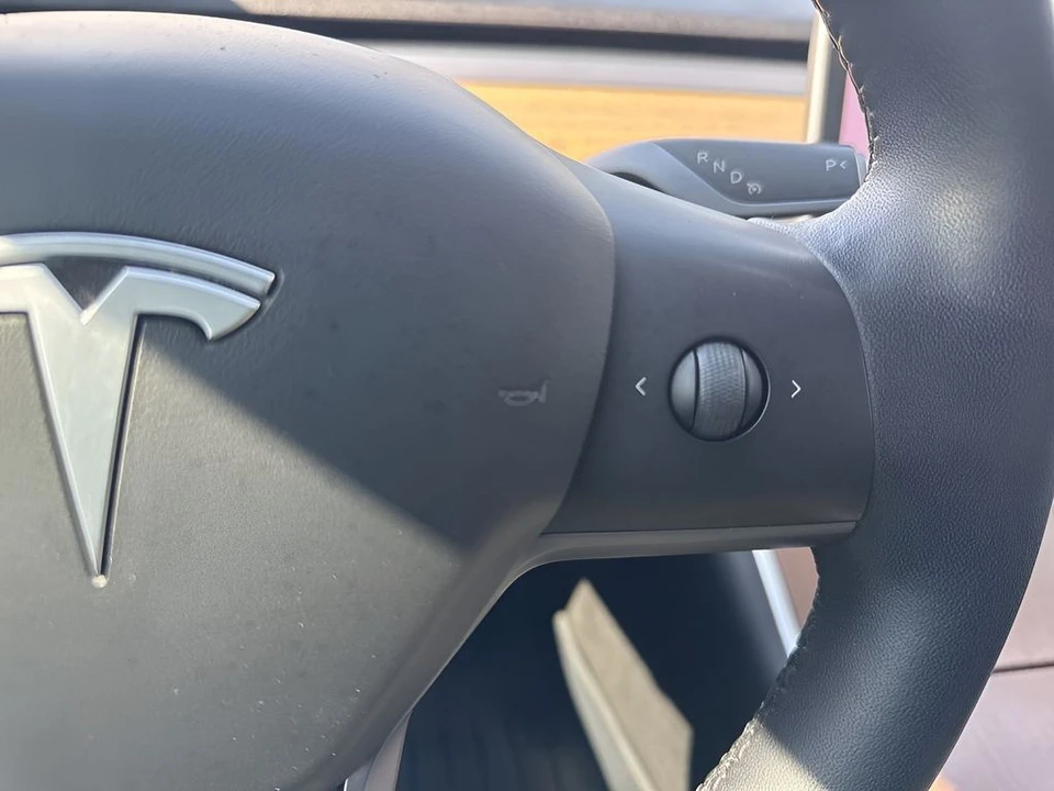 2020 Tesla Model 3 - Image 16 of 21