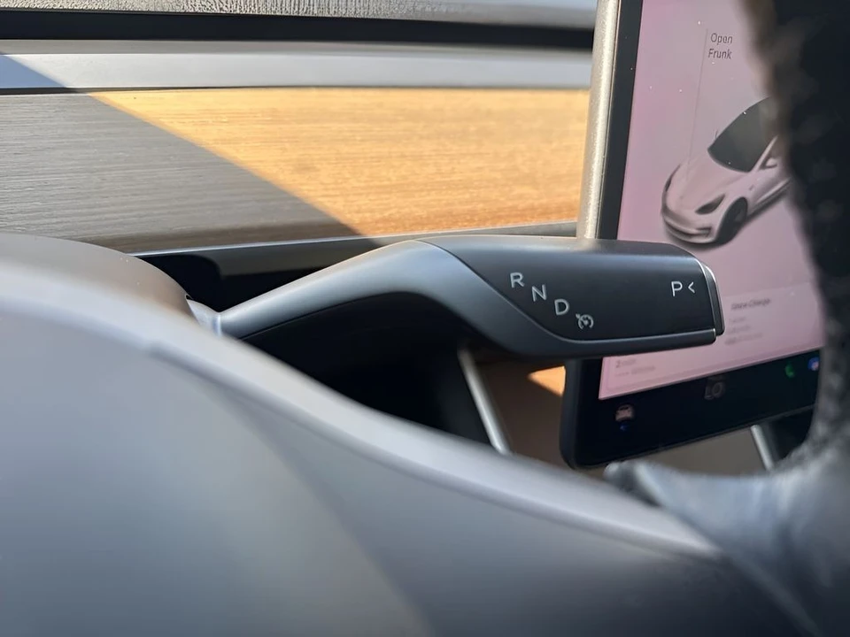 2020 Tesla Model 3 - Image 17 of 21