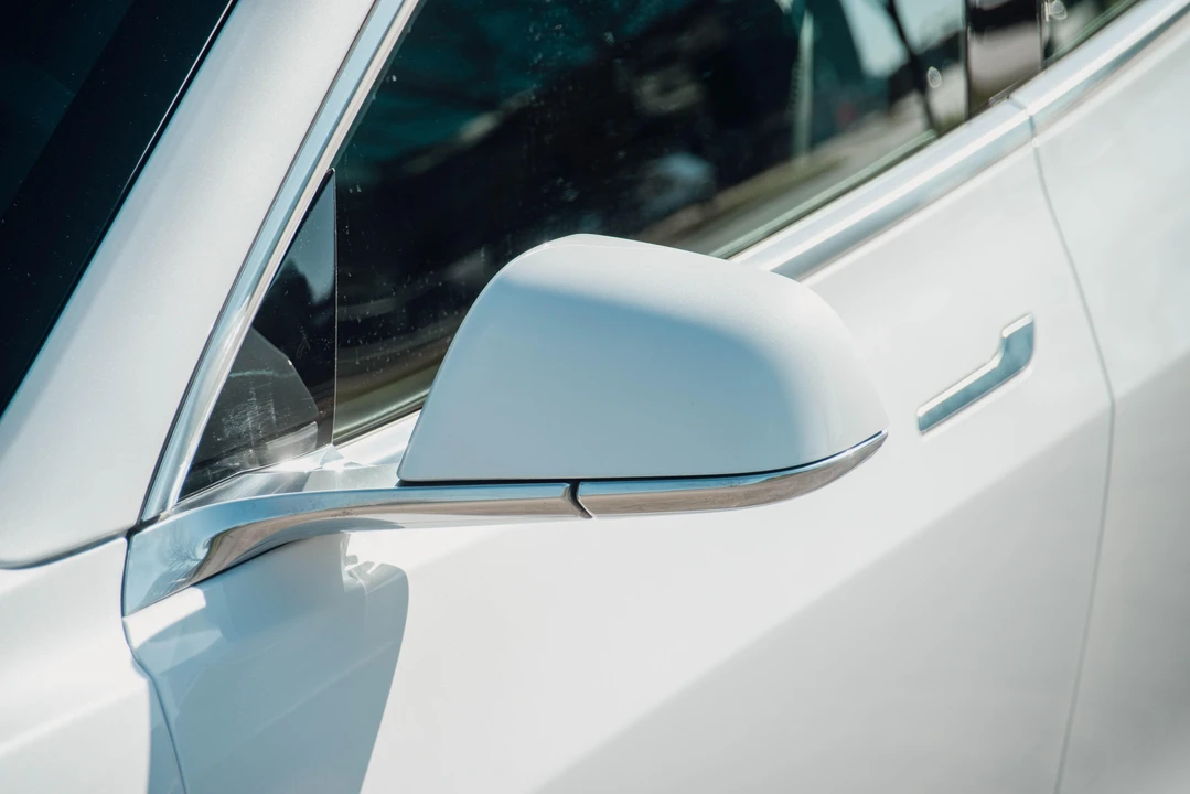2020 Tesla Model 3 - Image 18 of 31