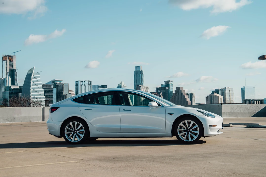 2020 Tesla Model 3 - Image 14 of 31