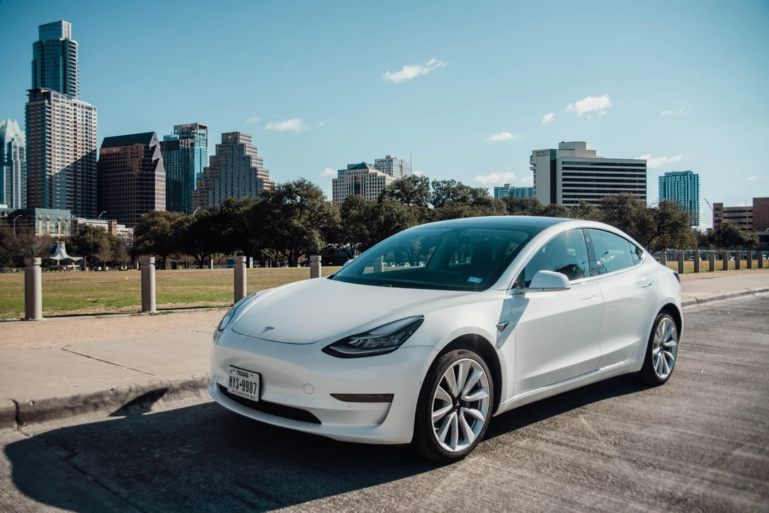 2020 Tesla Model 3 - Image 10 of 31