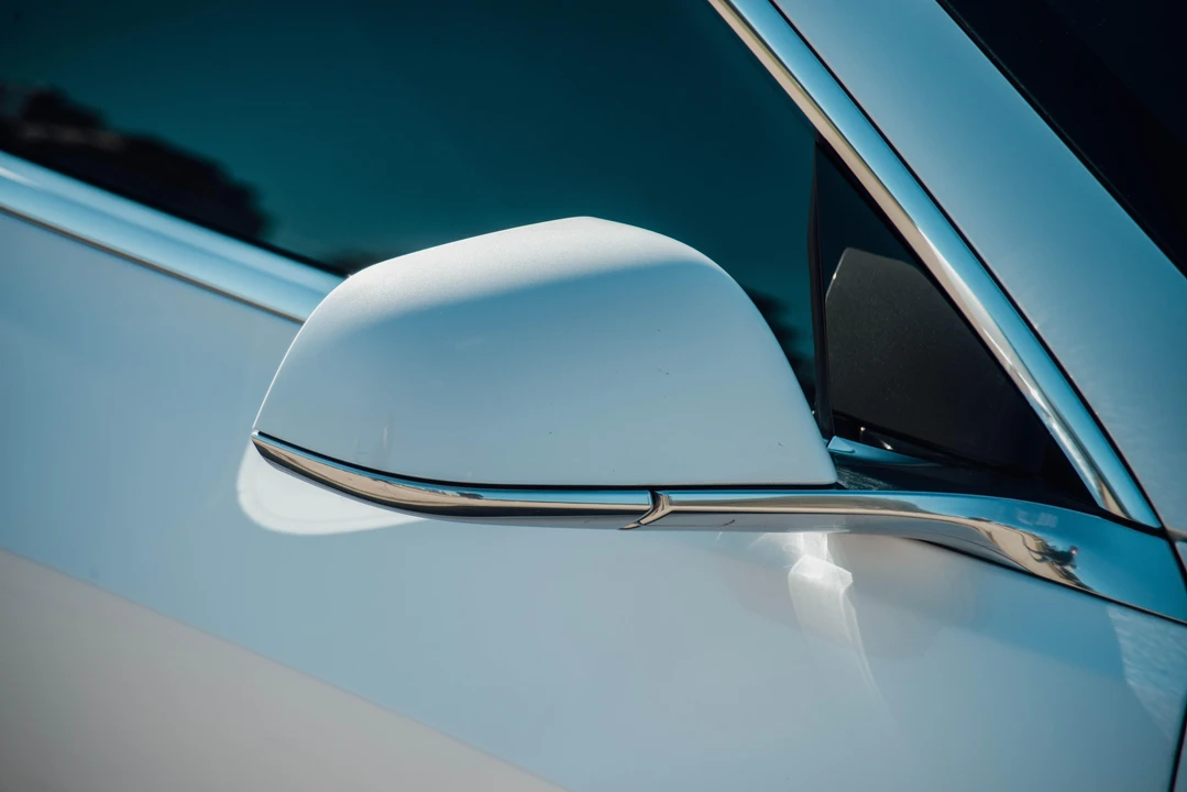 2020 Tesla Model 3 - Image 27 of 31
