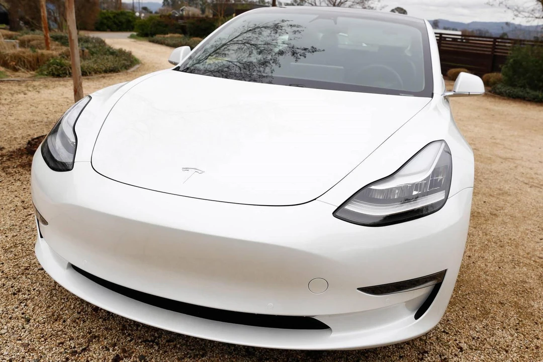 2020 Tesla Model 3 - Image 6 of 31