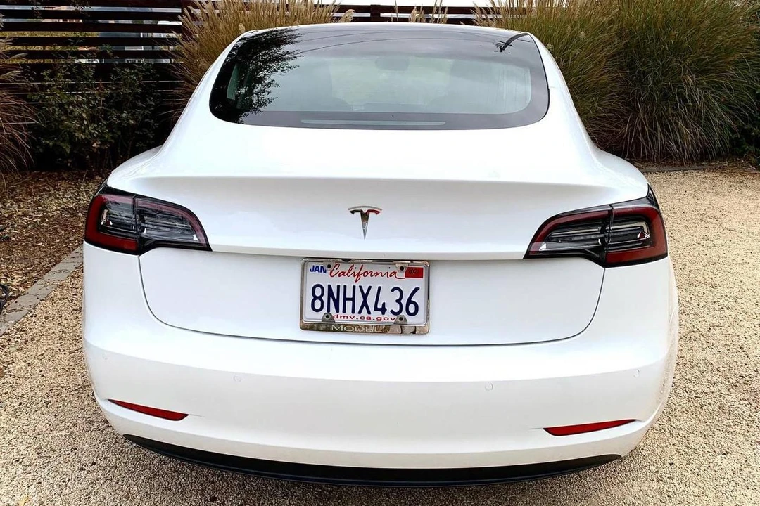 2020 Tesla Model 3 - Image 5 of 31
