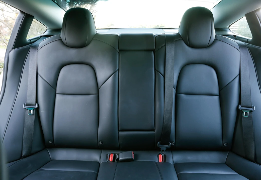 2020 Tesla Model 3 - Image 26 of 31