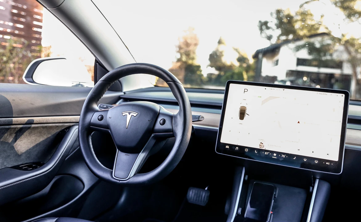 2020 Tesla Model 3 - Image 29 of 31