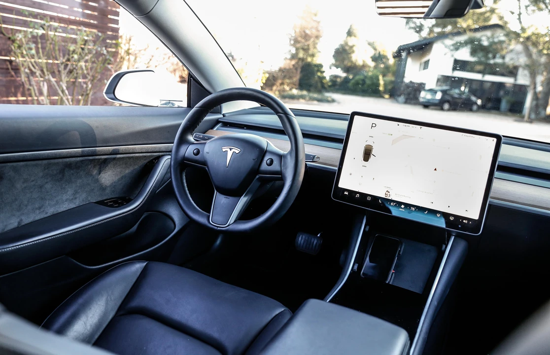 2020 Tesla Model 3 - Image 28 of 31