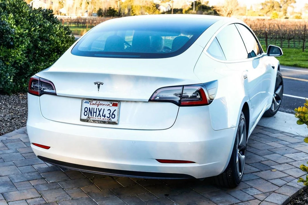 2020 Tesla Model 3 - Image 4 of 31