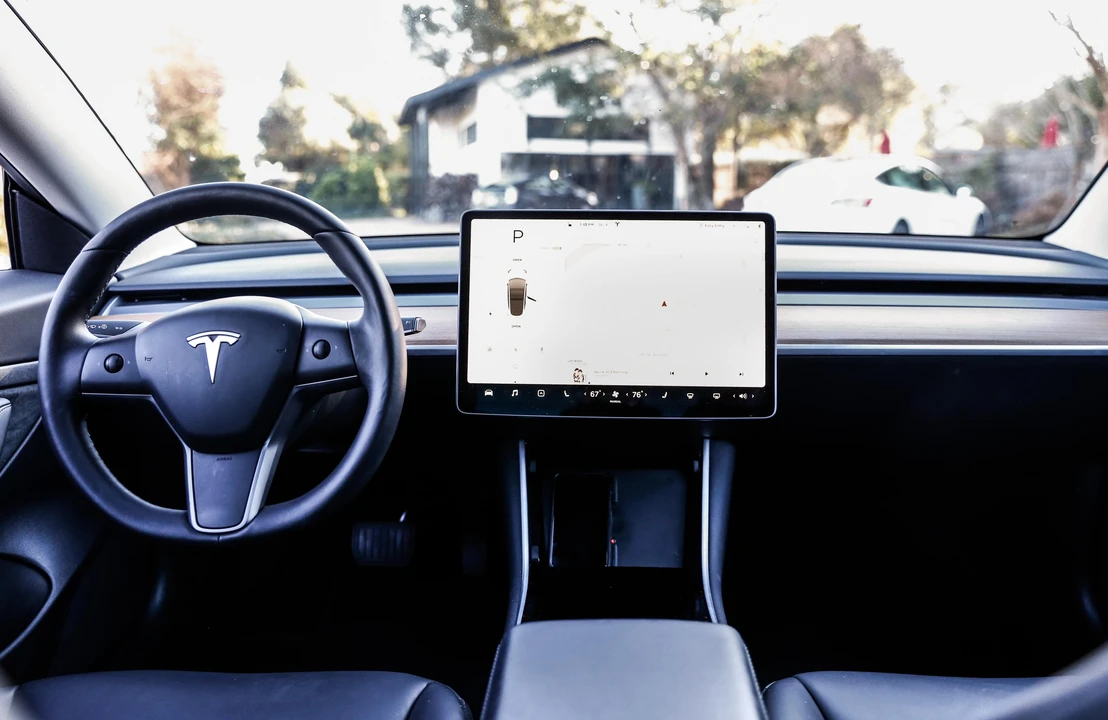 2020 Tesla Model 3 - Image 21 of 31