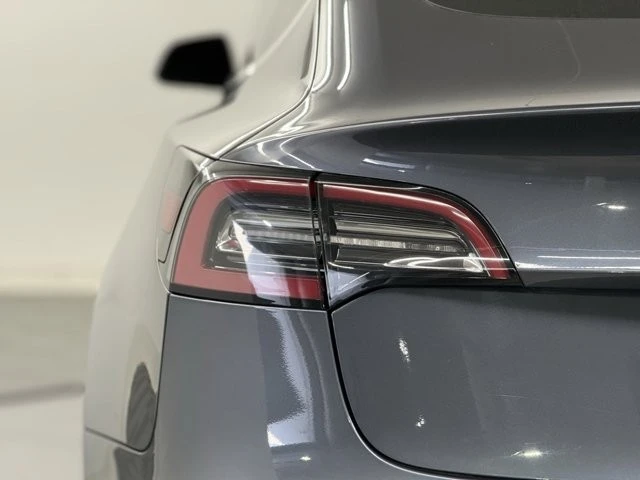 2020 Tesla Model 3 - Image 9 of 12