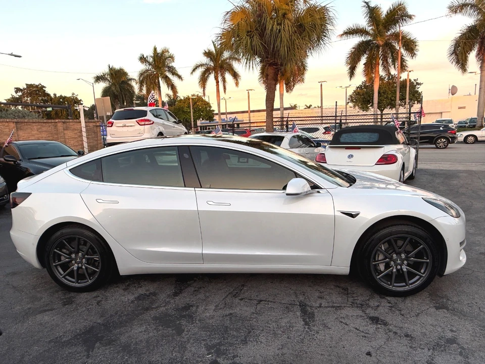 2020 Tesla Model 3 - Image 12 of 21