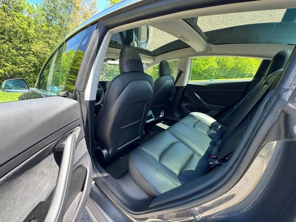 2020 Tesla Model 3 - Image 9 of 18