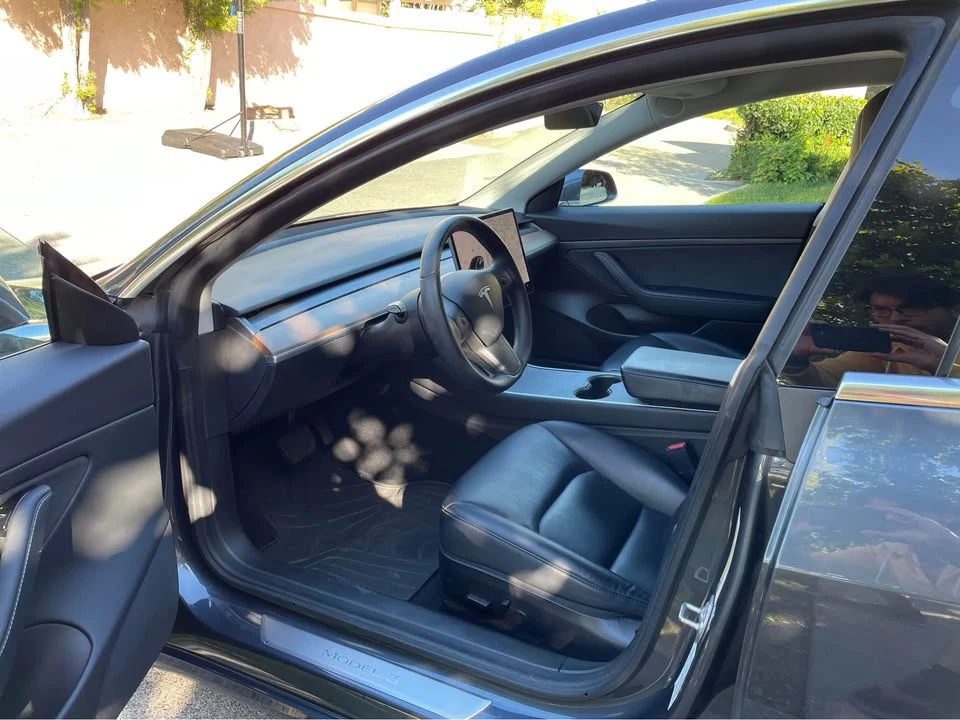 2020 Tesla Model 3 - Image 3 of 7