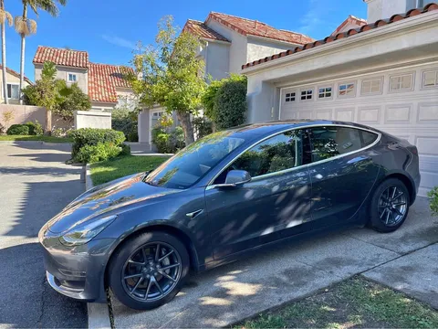 2020 Tesla Model 3 Standard Range Plus