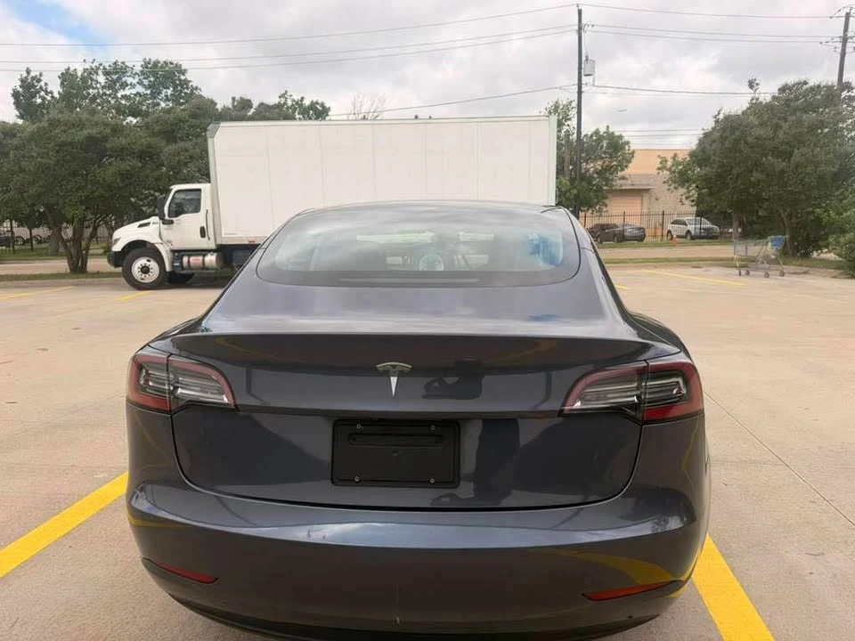 2020 Tesla Model 3 - Image 13 of 19