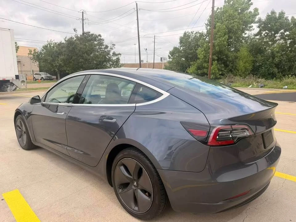 2020 Tesla Model 3 - Image 11 of 19
