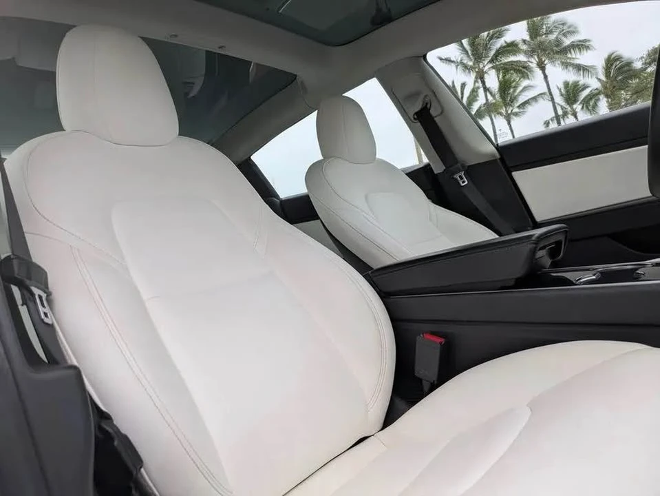 2020 Tesla Model 3 - Image 9 of 17