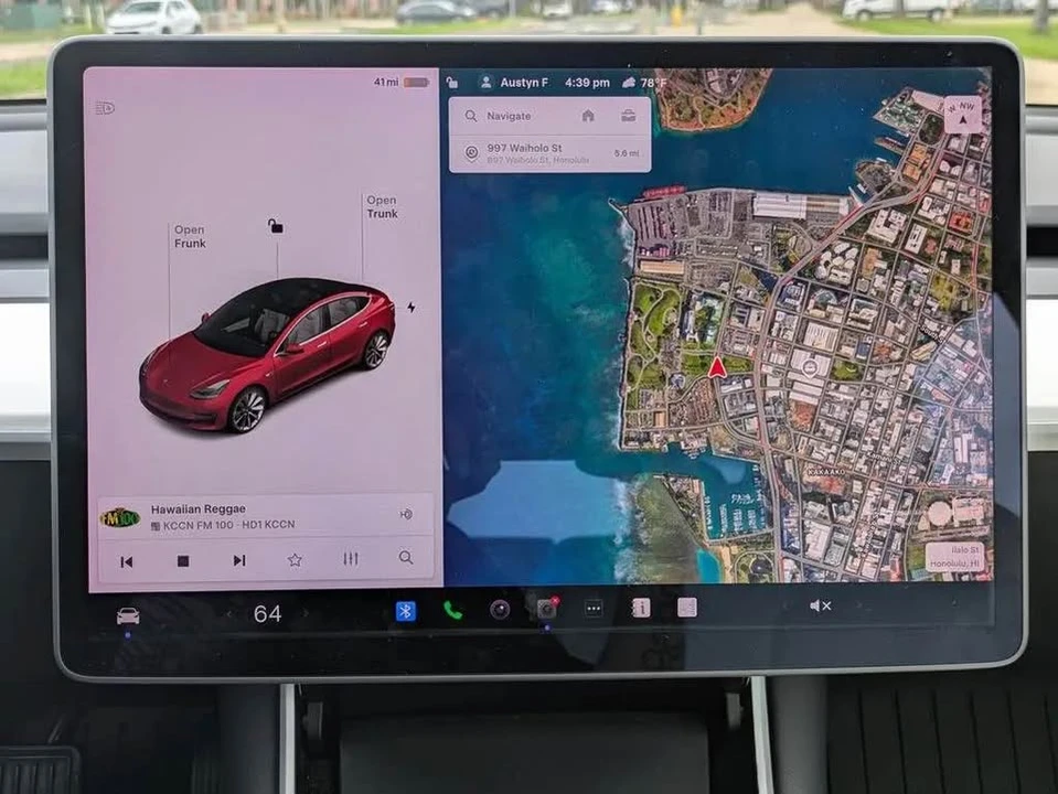 2020 Tesla Model 3 - Image 14 of 17