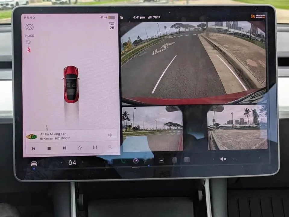 2020 Tesla Model 3 - Image 13 of 17
