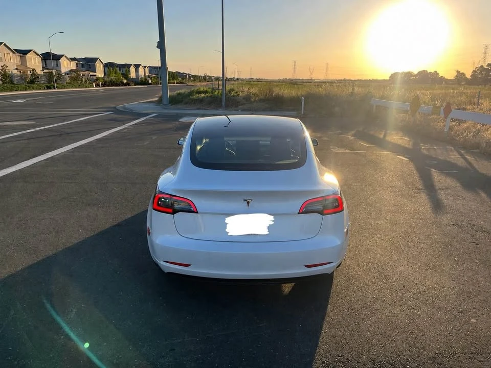 2020 Tesla Model 3 - Image 5 of 12
