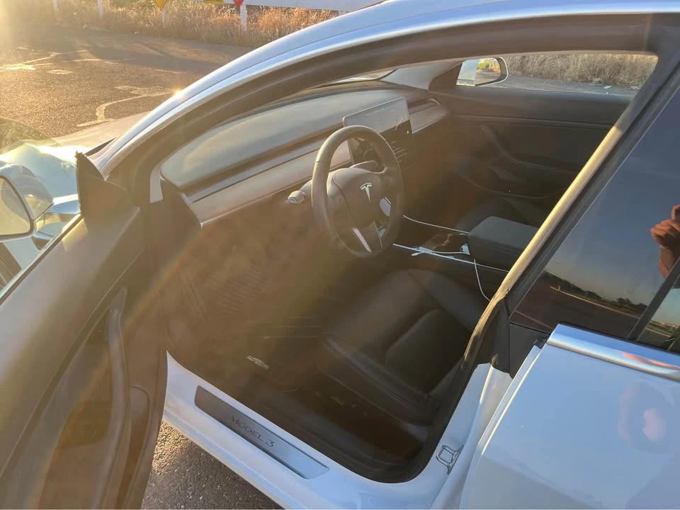 2020 Tesla Model 3 - Image 8 of 12