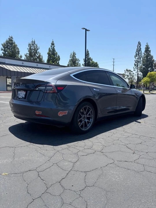 2020 Tesla Model 3 - Image 3 of 15