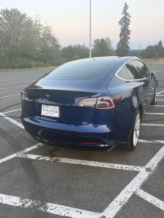 2020 Tesla Model 3 - Image 9 of 12