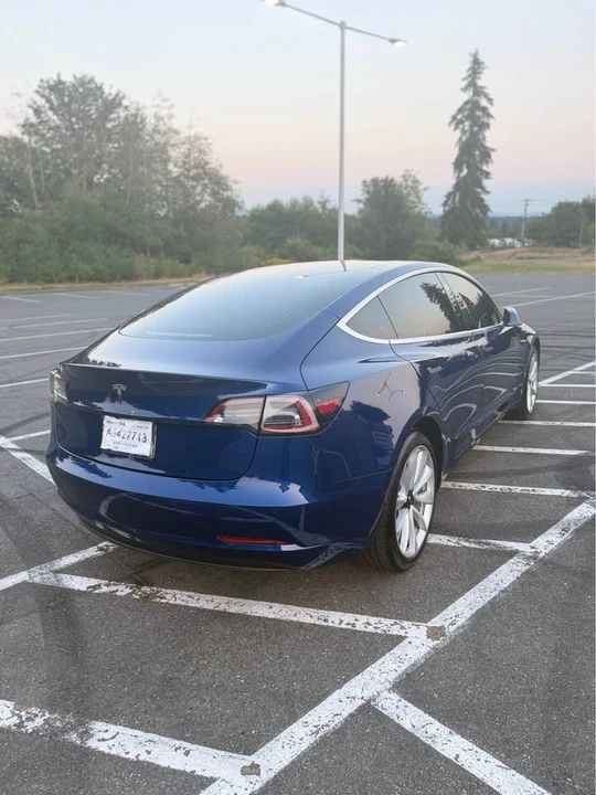 2020 Tesla Model 3 - Image 2 of 12