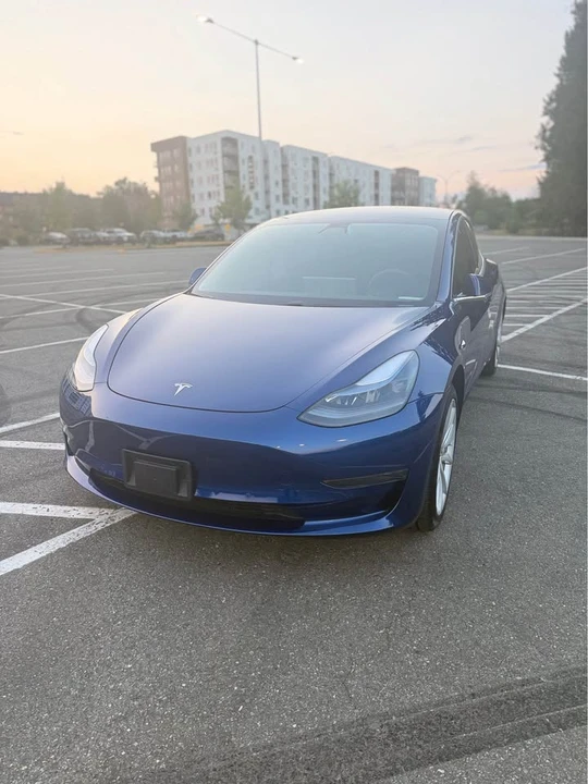 2020 Tesla Model 3 - Image 3 of 12