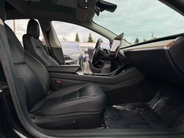 2020 Tesla Model 3 - Image 13 of 21